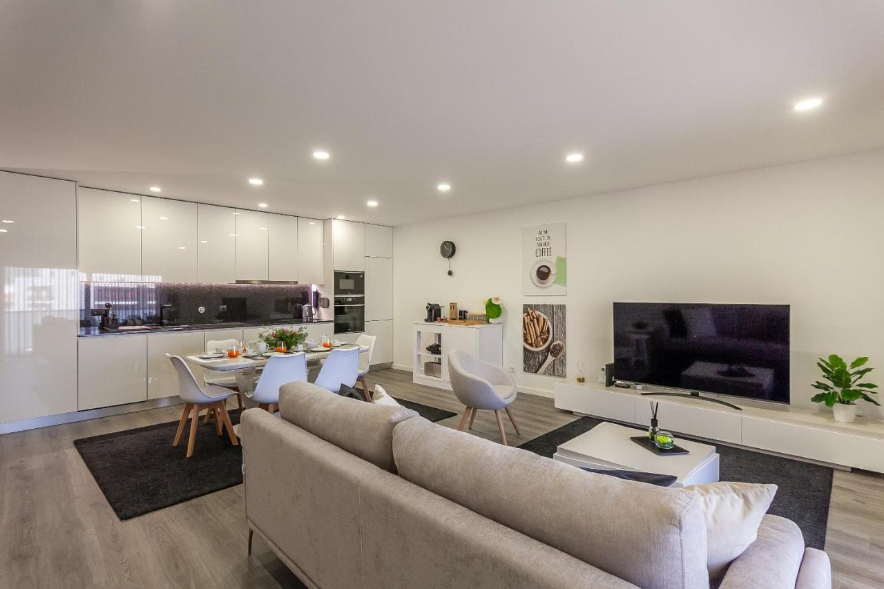 Led Apartment - Vista Alegre بونتي دي ليما المظهر الخارجي الصورة